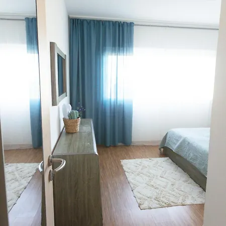 Apartamento с видом на море маккензи Larnaca