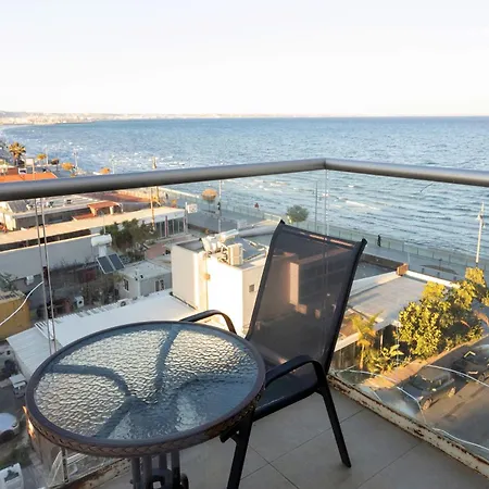 Apartamento с видом на море маккензи Larnaca