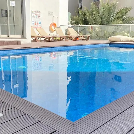 Apartamento с видом на море маккензи Larnaca